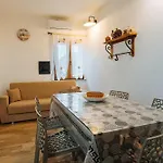 Mery's House Wifi&privateparking *